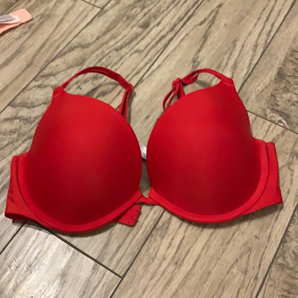 34d Victoria secret push up bra